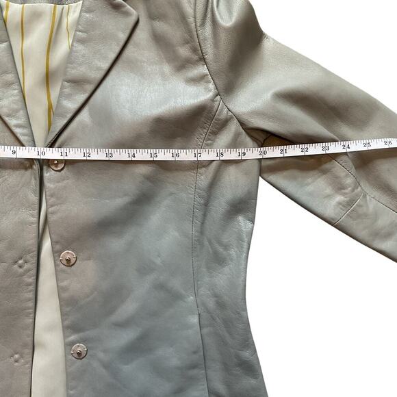 Kenneth Cole Women’s Gray Leather Blazer. Size Small. - Picture 7 of 9